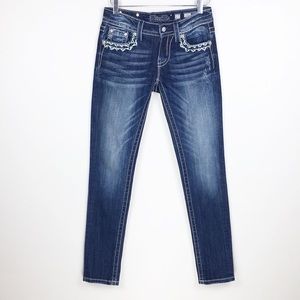 Miss Me Signature Skinny Jeans Style